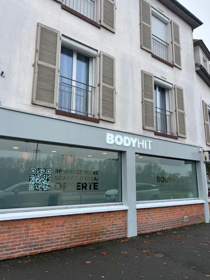 Cosy Loire, T2 Neuf, Front De Loire ,vue Cathedrale,5min A Pied Centre Et Parking Prive